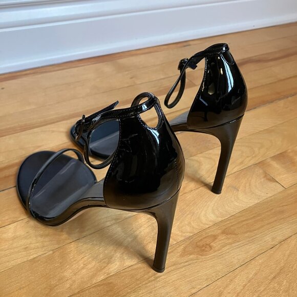 Stuart Weitzman Nudist black patent leather sandal, size 9M - Picture 5 of 11
